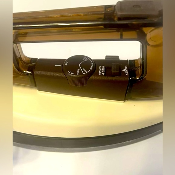 Black & Decker Stowaway Travel Iron Steam & Dry w/ Folding Handle 1988 Vintage - Picture 4 of 7